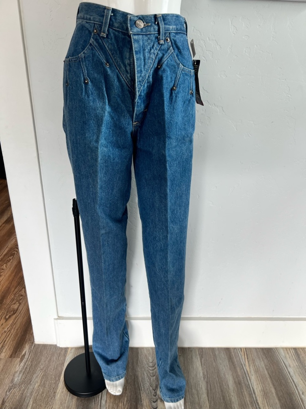 Circle T Women's Relaxed Blue Denim Jeans